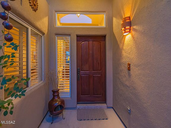 2nd image of 5718 N Placita Deleite