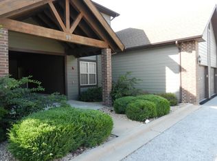 99 Birdie Ln, Branson West, MO 65737