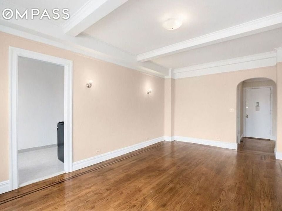 2nd image of 211 W 106th St APT 14D