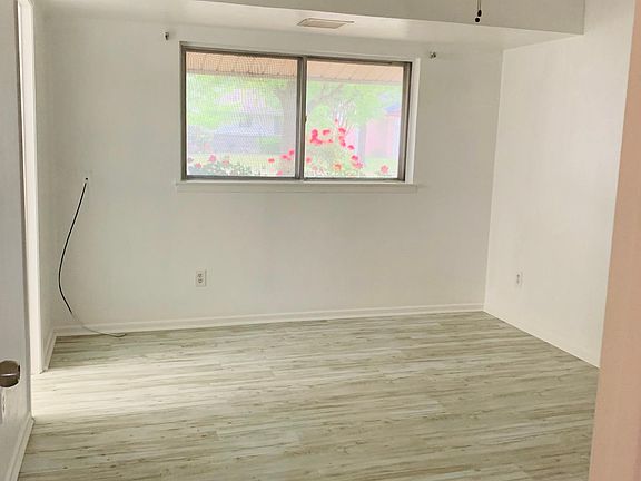 4th image of 506 Sunset Dr