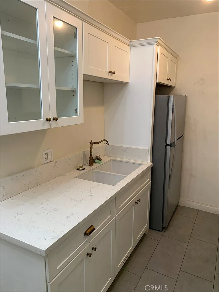 Studio, 450 sqft, $1,450 — Photo 3