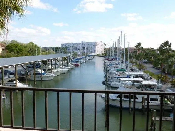 1750 Harbor Pl S APT 202, South Pasadena, FL 33707