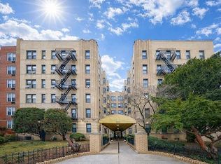 415 Ocean Pkwy APT 3H, Brooklyn, NY 11218
