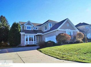 6160 W Longview Dr, East Lansing, MI 48823