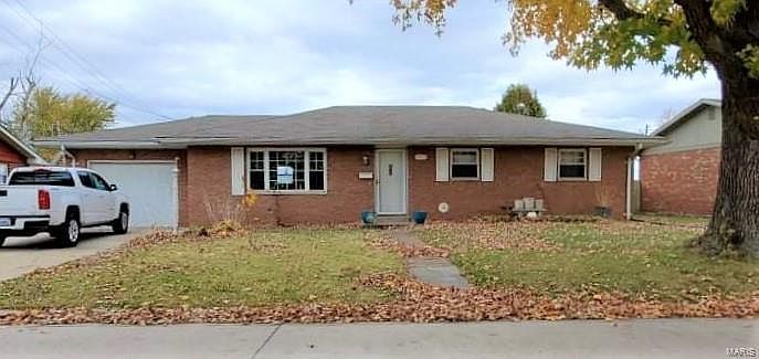 1st image of 2709 Stratford Ln