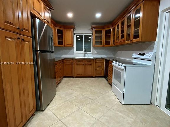 3rd image of 11128 Median St