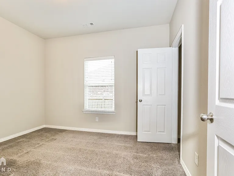 2240 Mary Alice Dr — Photo 15