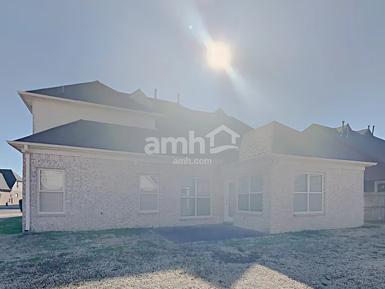 9664 Woodland Creek Ln — Photo 20