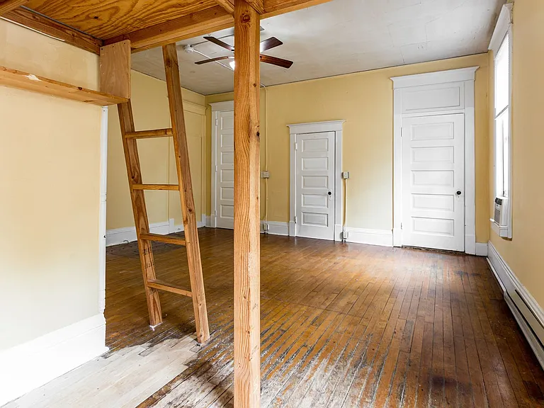 938 Fortwood St #2 — Photo 7