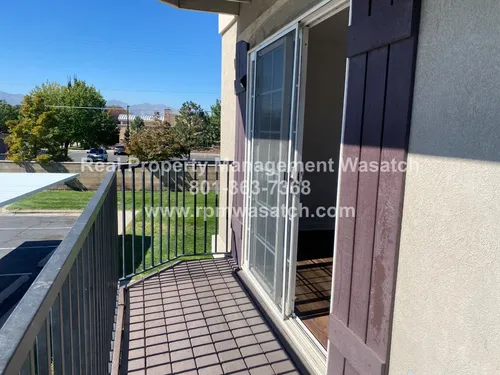 1646 Vivante Way B7 W Photo 1