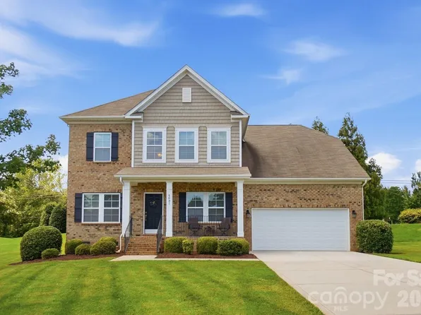 4031 Hay Meadow Dr, Mint Hill, NC 28227