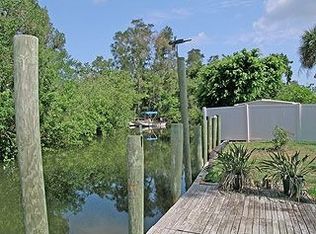 1115 Bayshore Dr, Terra Ceia, FL 34250