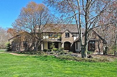 Elegant Tudor on Private lot