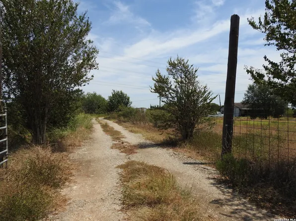 3551 Fm 775, Seguin, TX 78155