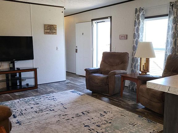 4th image of 29209 Farm Road 1218