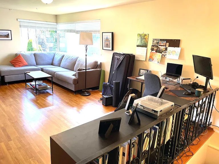 819 NW Market St — Photo 11