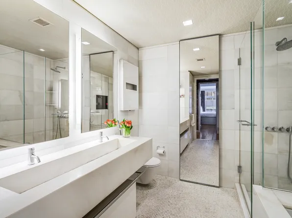 400 East 67th Street image 9 of 25