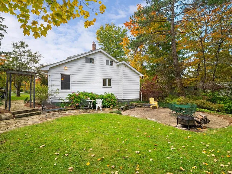 10217 Chillicothe Rd #ID1594020P — Photo 12