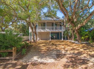 9415 Periwinkle Dr, Vero Beach, FL 32963