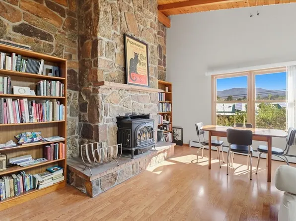 166 Galisteo Ln, Santa Fe, NM 87505