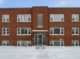 1171 Merivale Rd #3, Ottawa, ON K1Z6B6