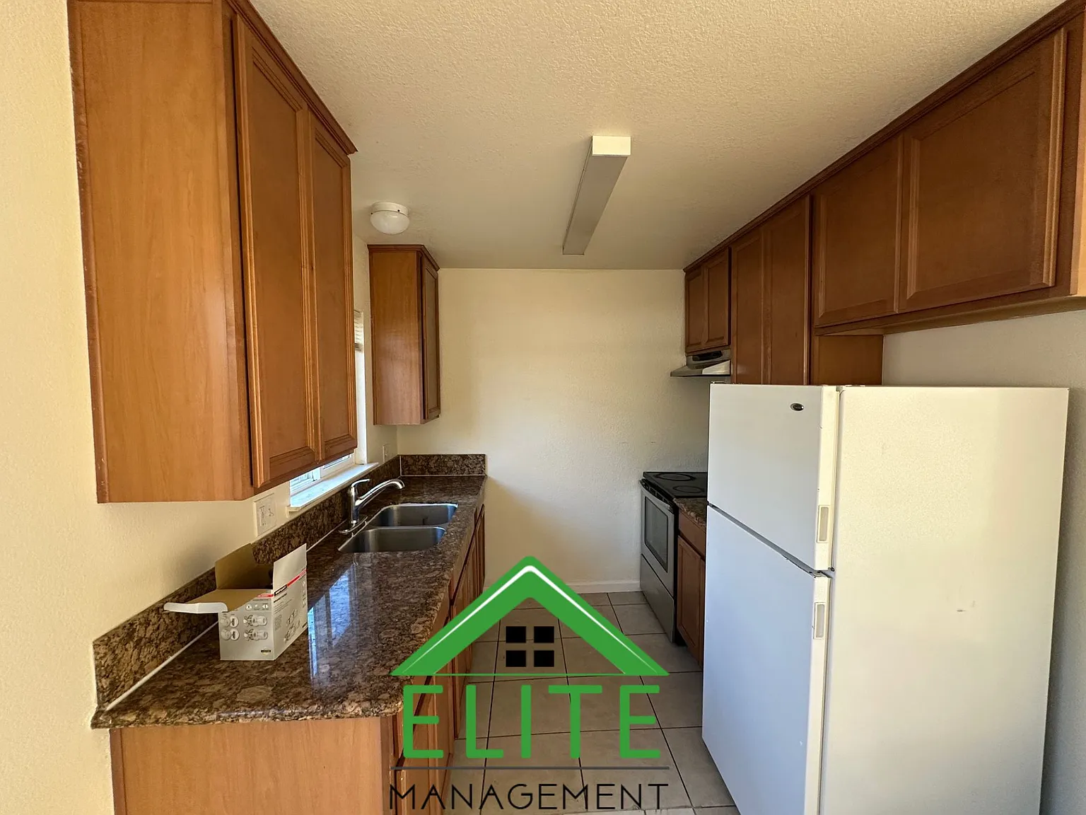 3 bed, 1100 sqft, $2,300 — Photo 4