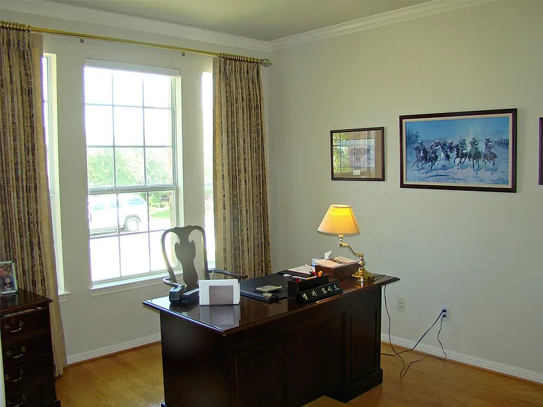 10700 Pointe View Dr — Photo 13