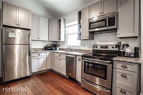 1st image of 620 Lexington Ave