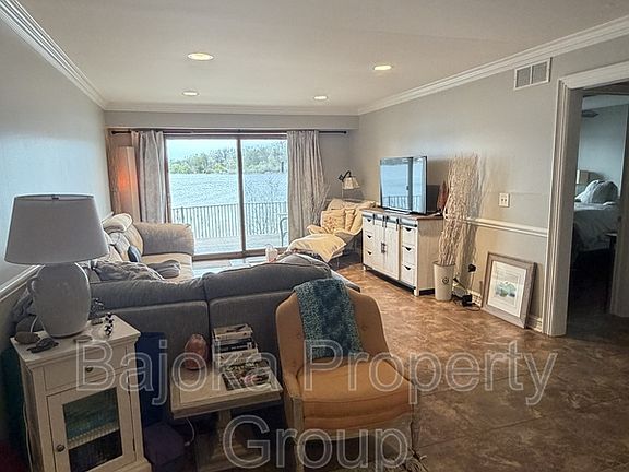 4th image of 1974 Klingensmith Rd Unit 4