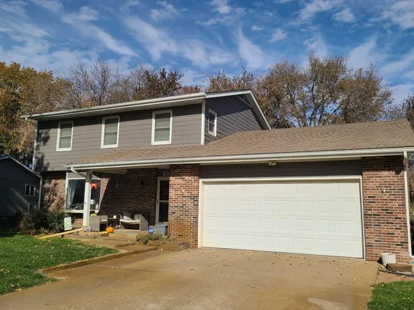 204 W Columbus St, Lindsborg, KS 67456