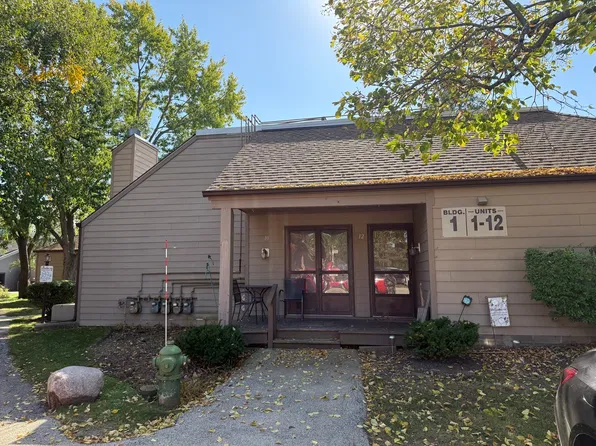 3369 Beacon St Unit 10, North Chicago, IL 60064