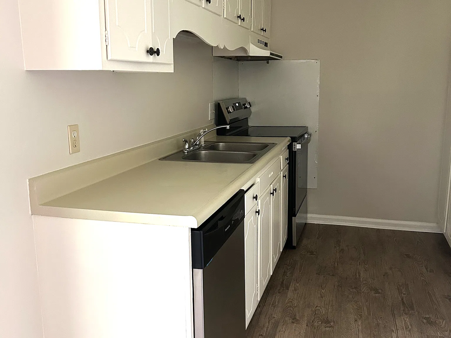 1 bed, 756 sqft, $900 — Photo 4