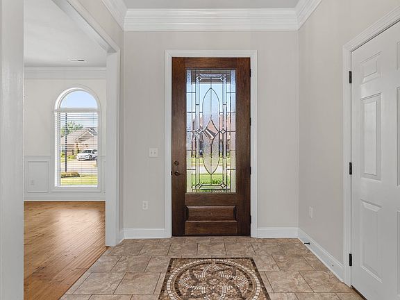 4th image of 103 Rhett Dr