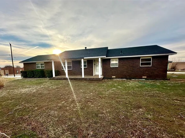 424 W Oklahoma Ave, Weatherford, OK 73096