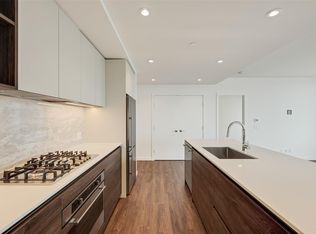 369 Tyee Rd #401, Victoria, BC V9A0B6