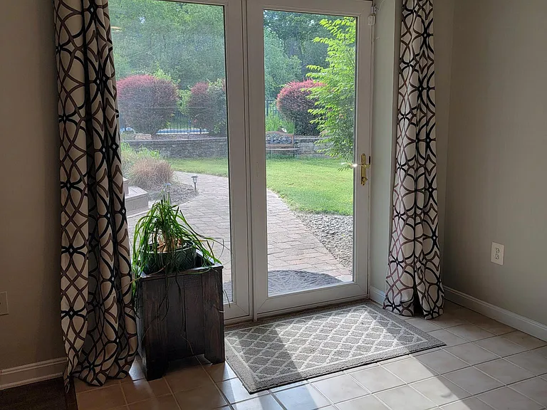 4524 Rutherford Way — Photo 3