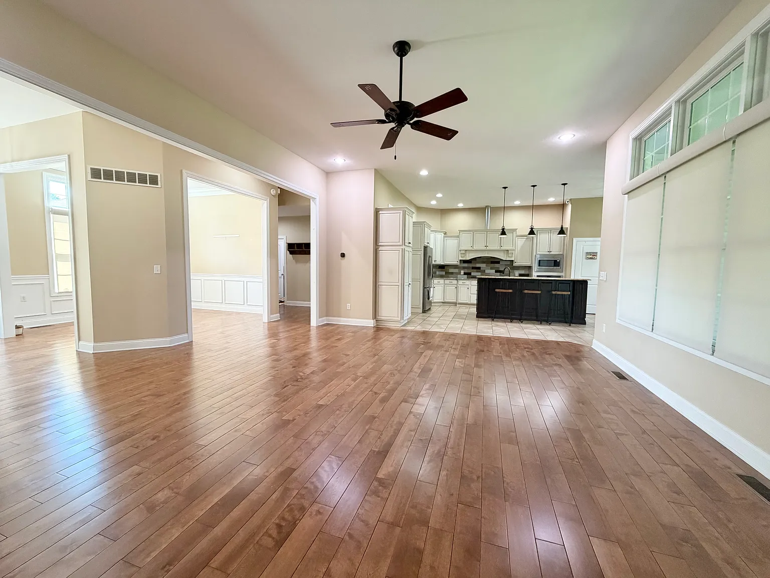 4 bed, 5820 sqft, $3,500 — Photo 4