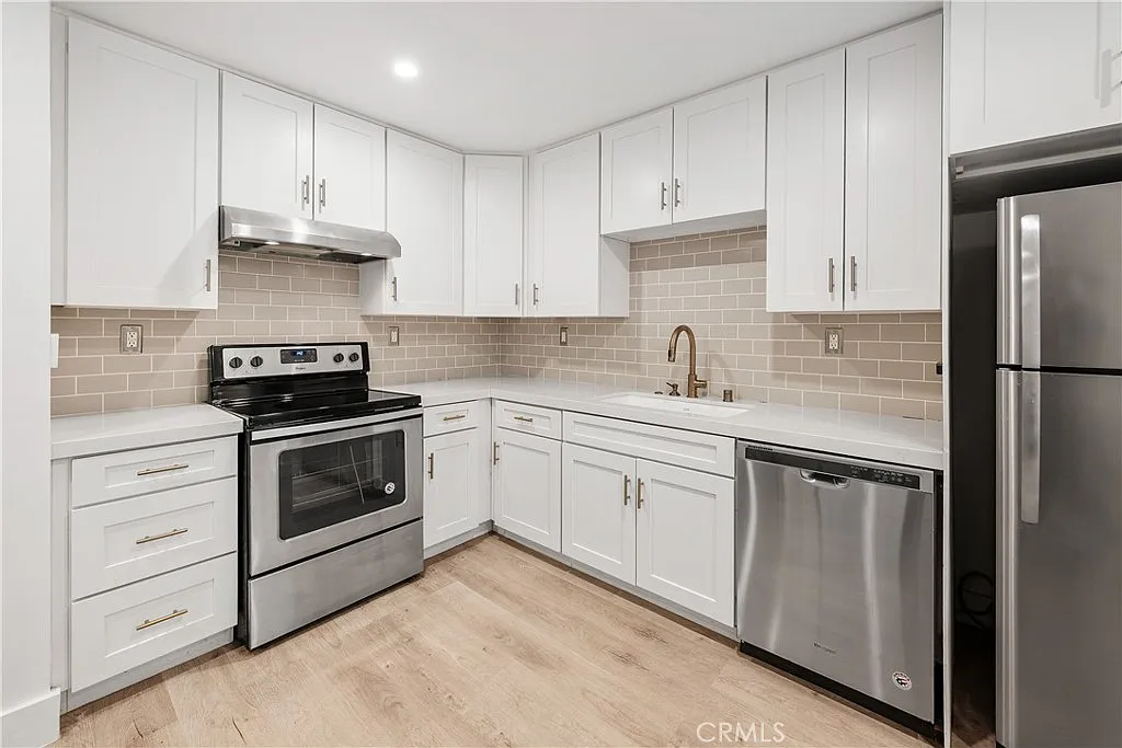 1 bed, 635 sqft, $2,800 — Photo 2