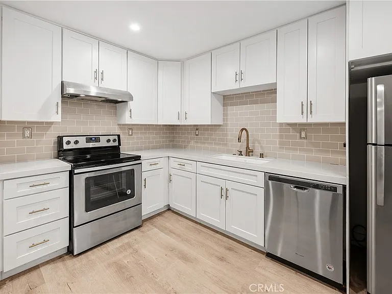 532 N Rossmore Ave #107 — Photo 2
