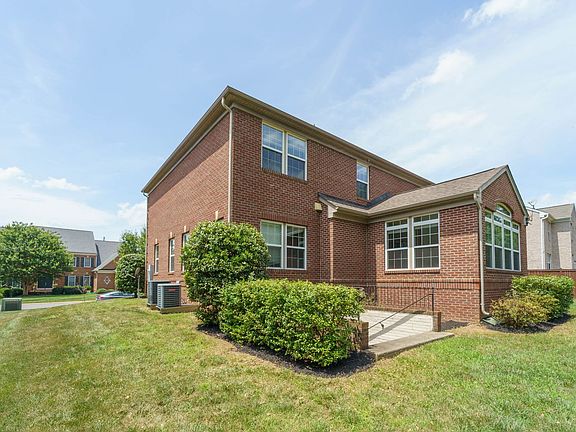 4th image of 8061 Tysons Oaks Ct