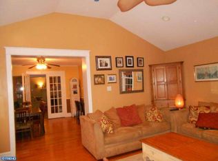 915 Edgewood Rd, Havertown, PA 19083