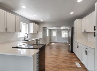 1655 Oakland St, Aurora, CO 80010