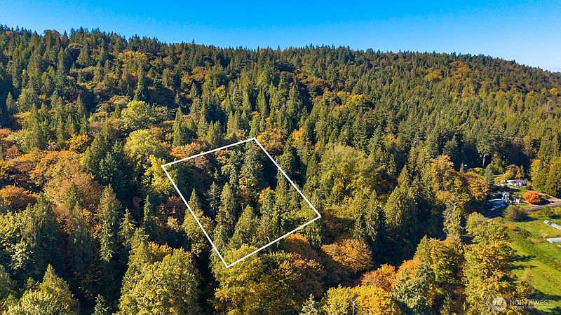 4th image of 8801 W Snoqualmie Valley Road NE