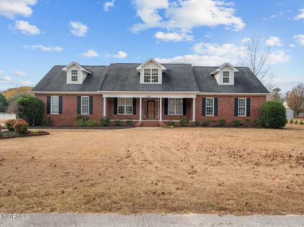 1220 Colts Pride Drive, Fayetteville, NC 28312