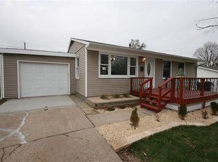 2323 Trygg Dr, Dubuque, IA 52001