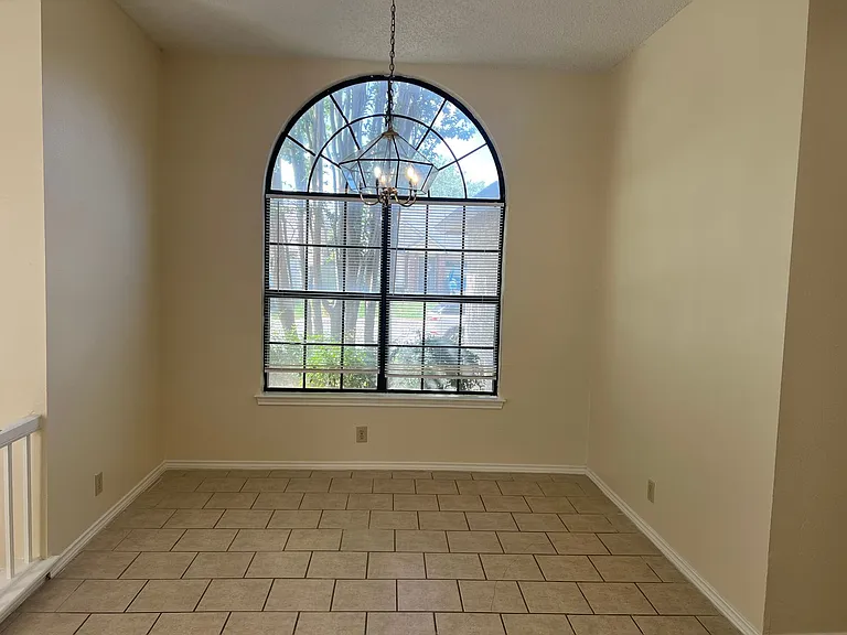 9951 Echo Plain Dr — Photo 3