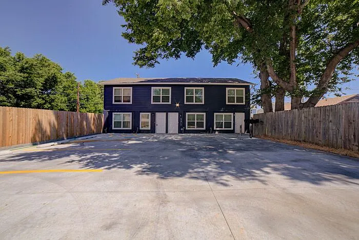 2417 E 7th St #A — Photo 16