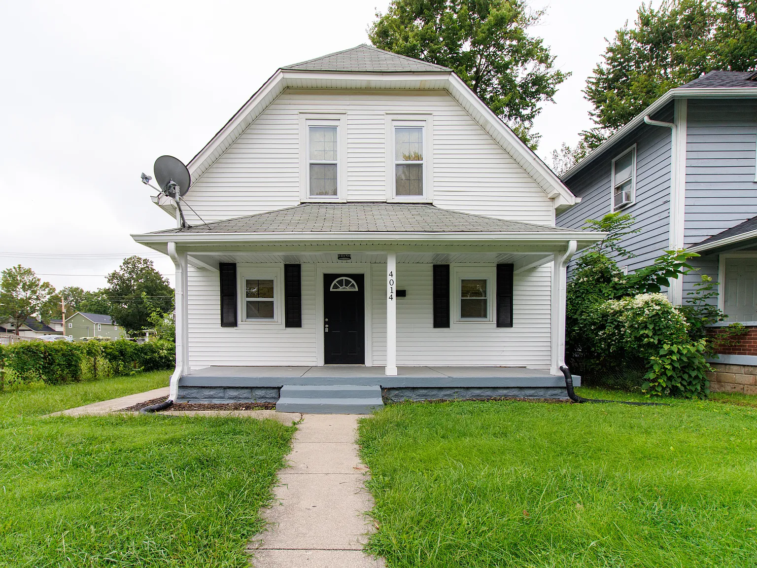 3 bed, 1.0 bath, 1560 sqft, $1,800 — Photo 1