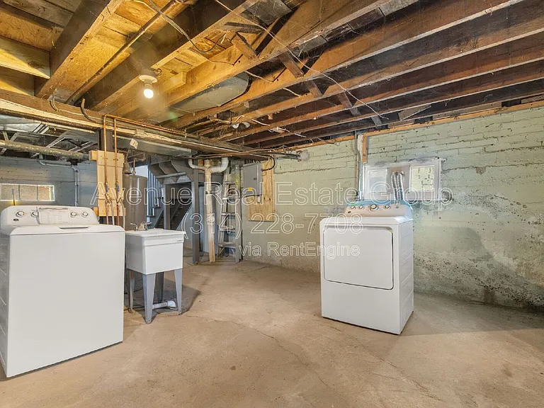 8009 Monroe Ave — Photo 31