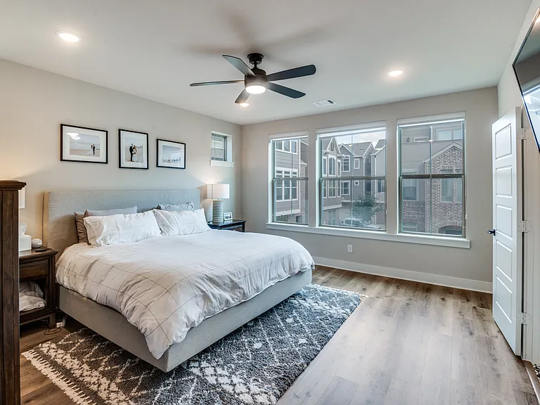 1040 Tea Olive Ln — Photo 9